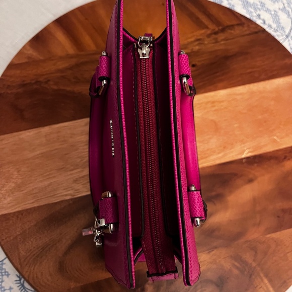 Calvin Klein Fuchsia Hand/Cross Body Purse / BRAND NEW - Picture 12 of 16